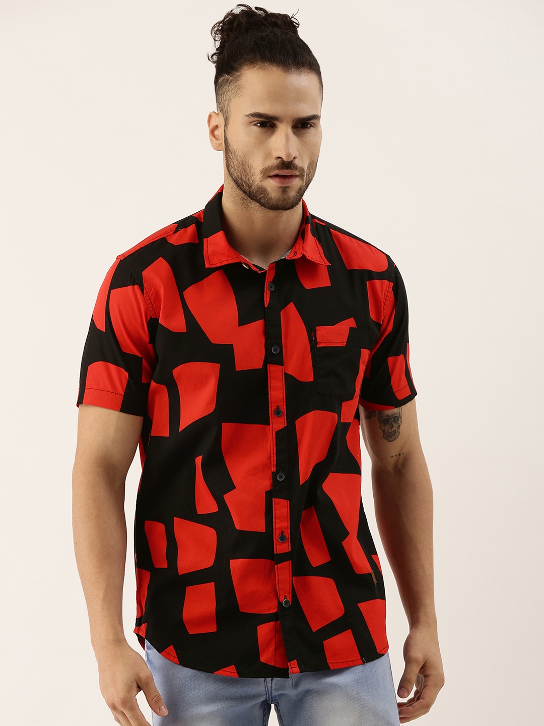 

Campus Sutra Men Black & Red Printed Casual Shirt