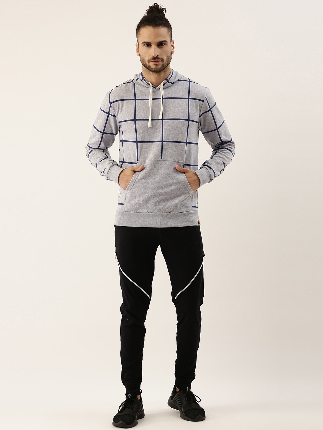 

Campus Sutra Men Grey & Blue Cotton Hooded Tracksuit