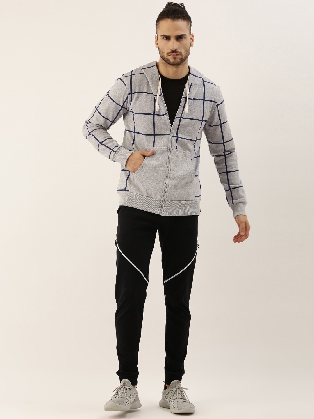 

Campus Sutra Men Grey & Blue Checked Cotton Hooded Tracksuit
