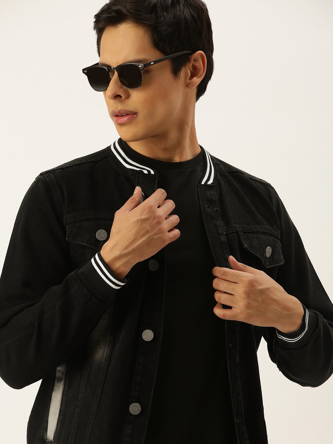

Campus Sutra Men Black Solid Outdoor Denim Jacket