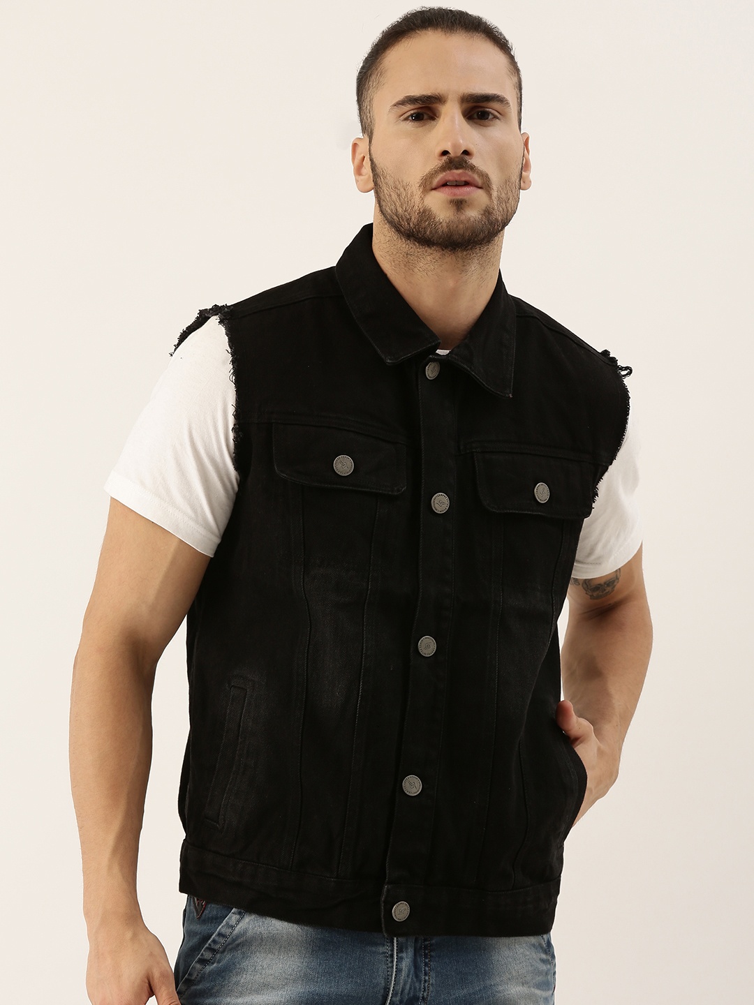 

Campus Sutra Men Black Washed Denim Jacket