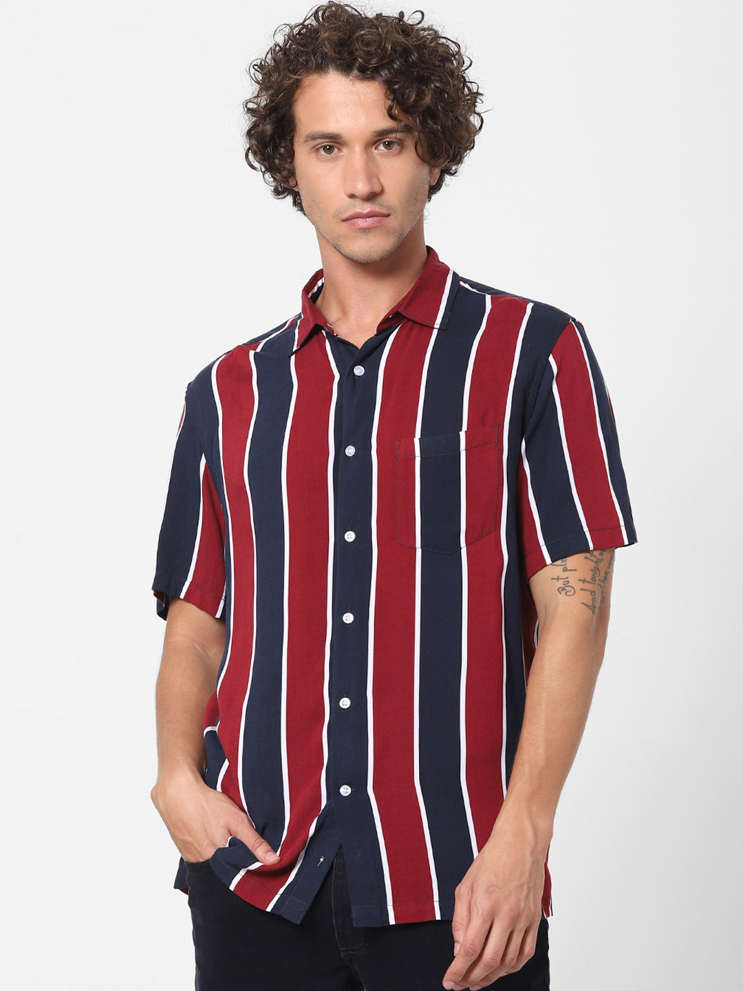 

Celio Men Red and Navy Striped Short Sleeves Casual Shirt