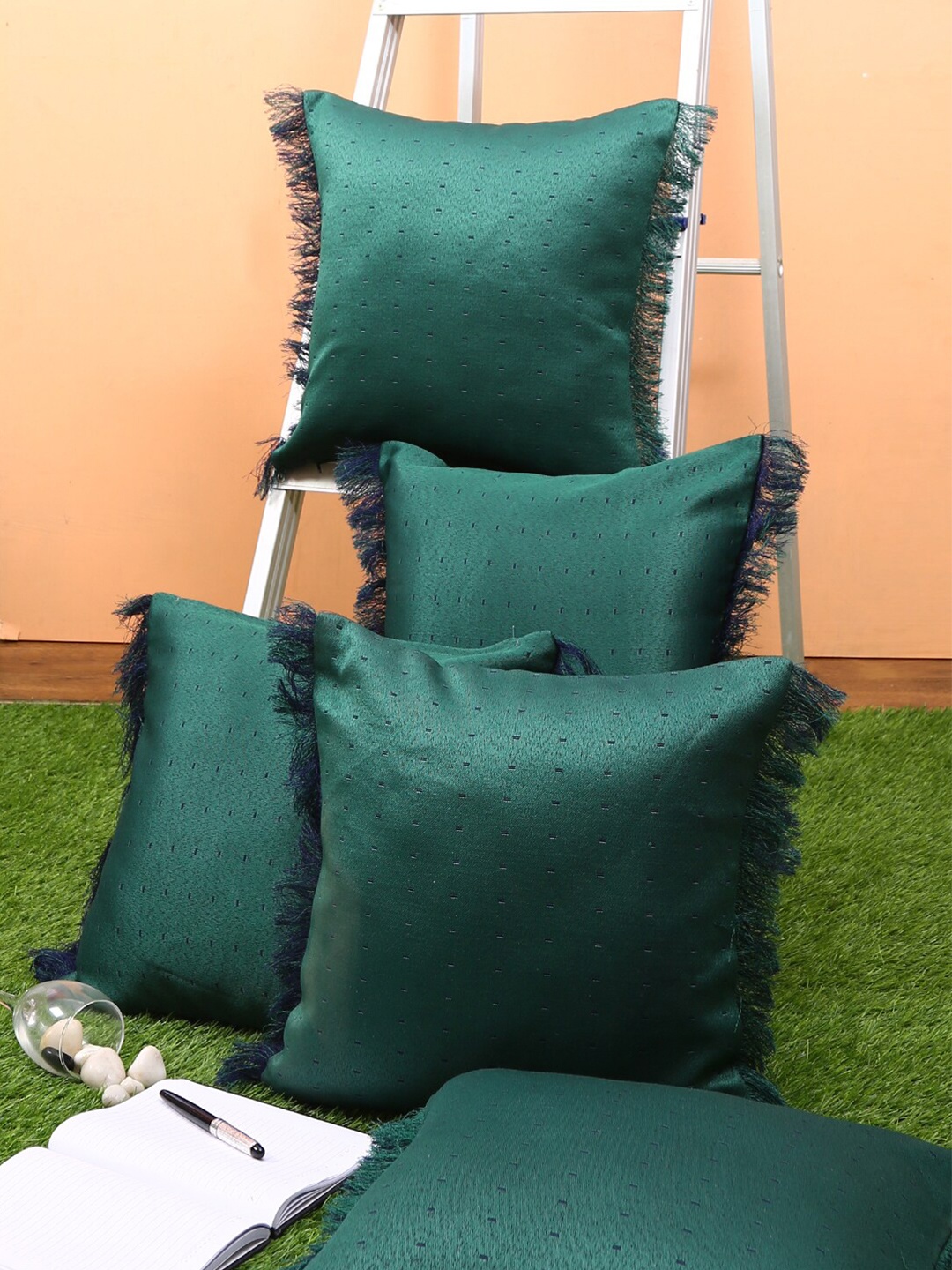 

ROMEE Green Set of 5 Embroidered Square Cushion Covers