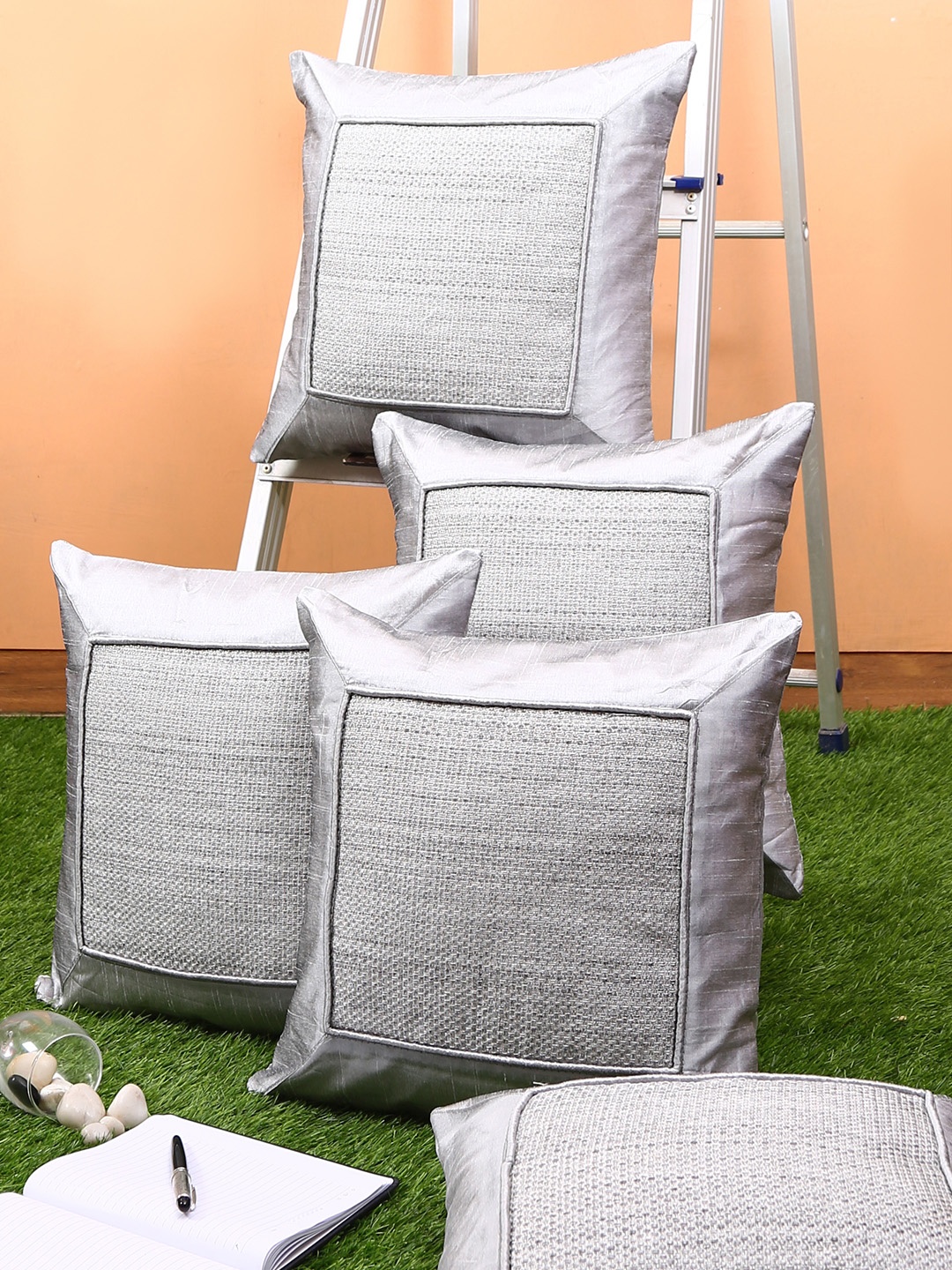 

ROMEE Set Of 5 Silver-Toned Square Cushion Covers