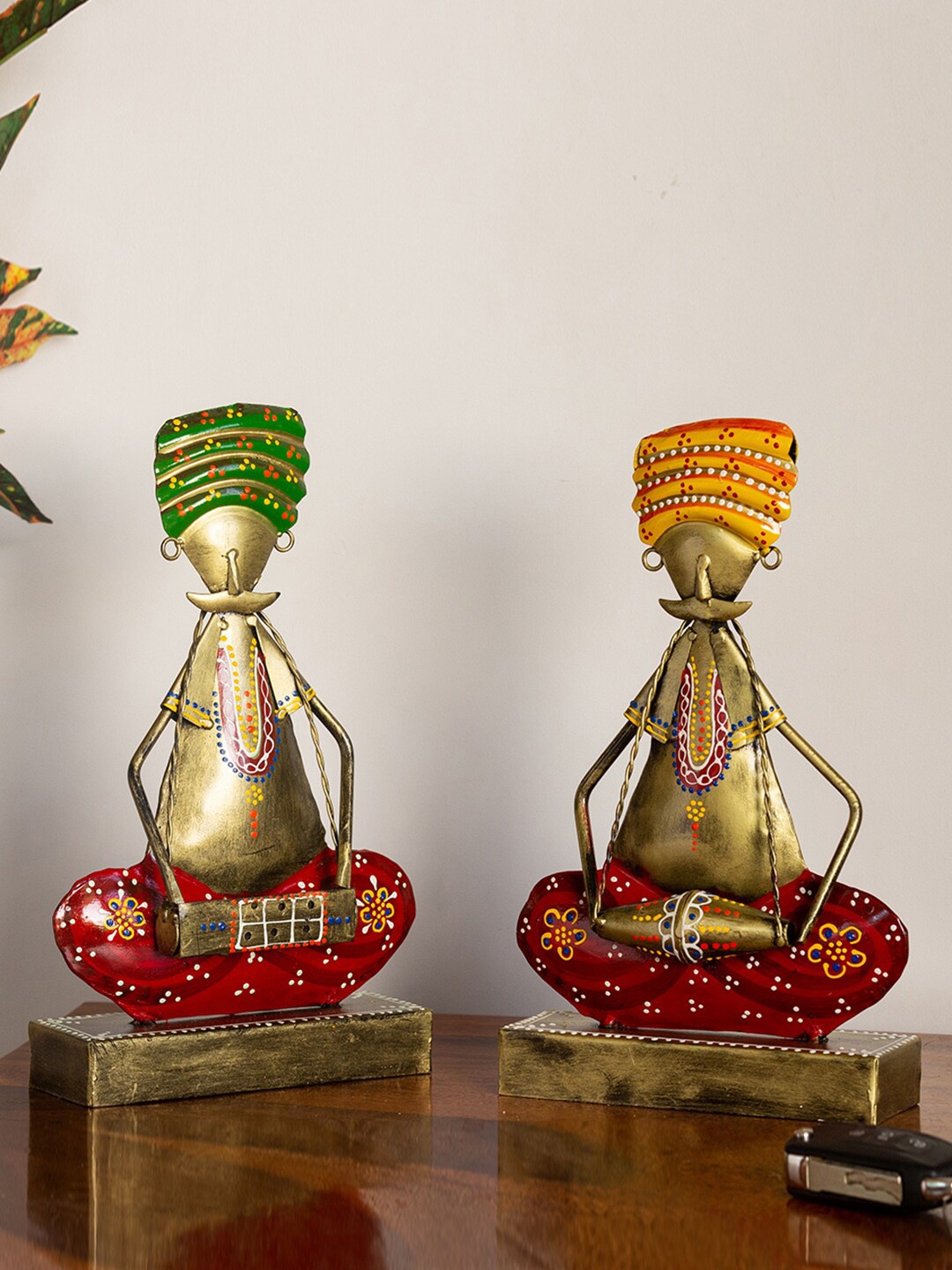 

ExclusiveLane Set Of 2 Hand-Painted Decorative Showpieces, Gold
