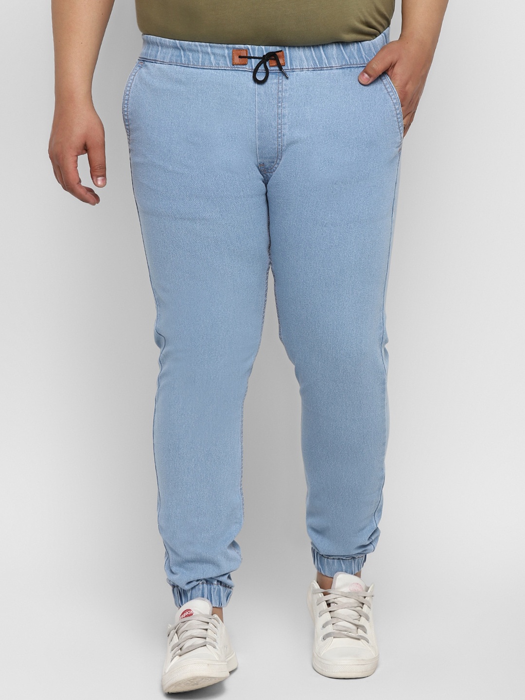 

Urbano Plus Men Blue Regular Fit Washed Stretchable Jogger Jeans