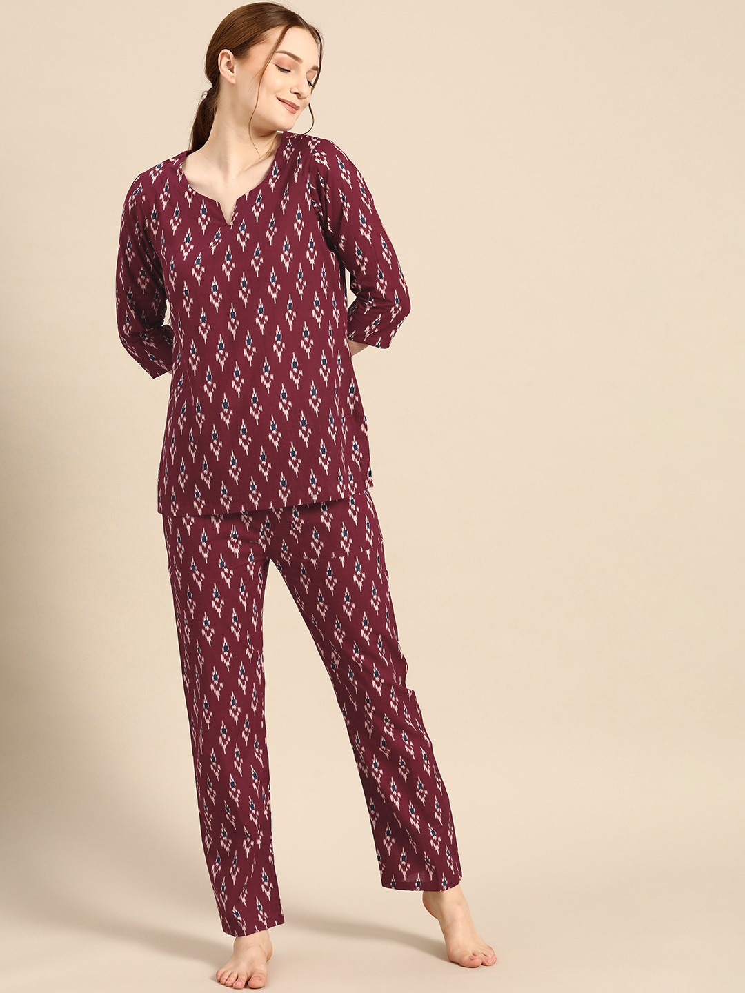 

MABISH by Sonal Jain Women Maroon & White Pure Cotton Printed Night suit
