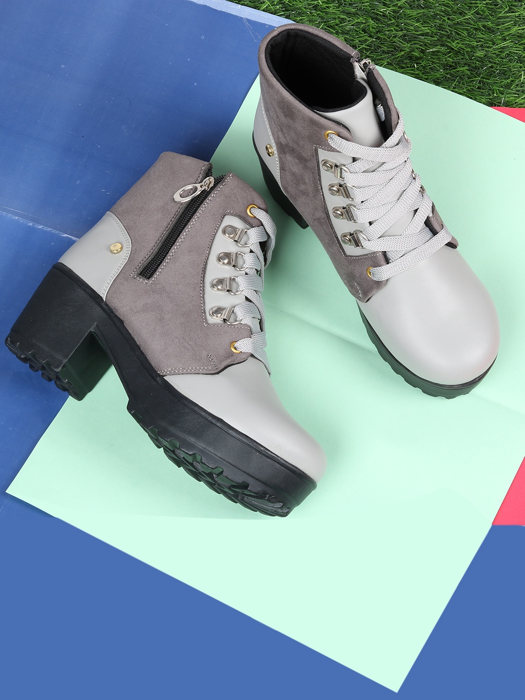 

ZAPATOZ Grey Colourblocked Suede Block Heeled Boots