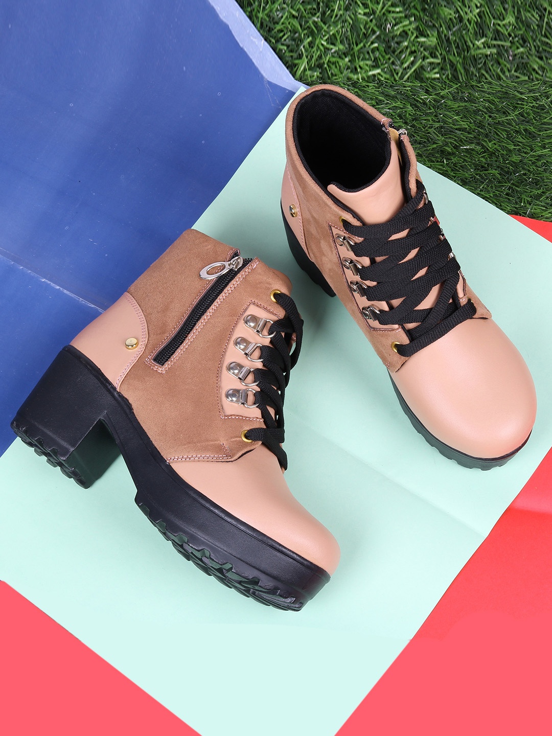 

ZAPATOZ Pink Suede Block Heeled Boots