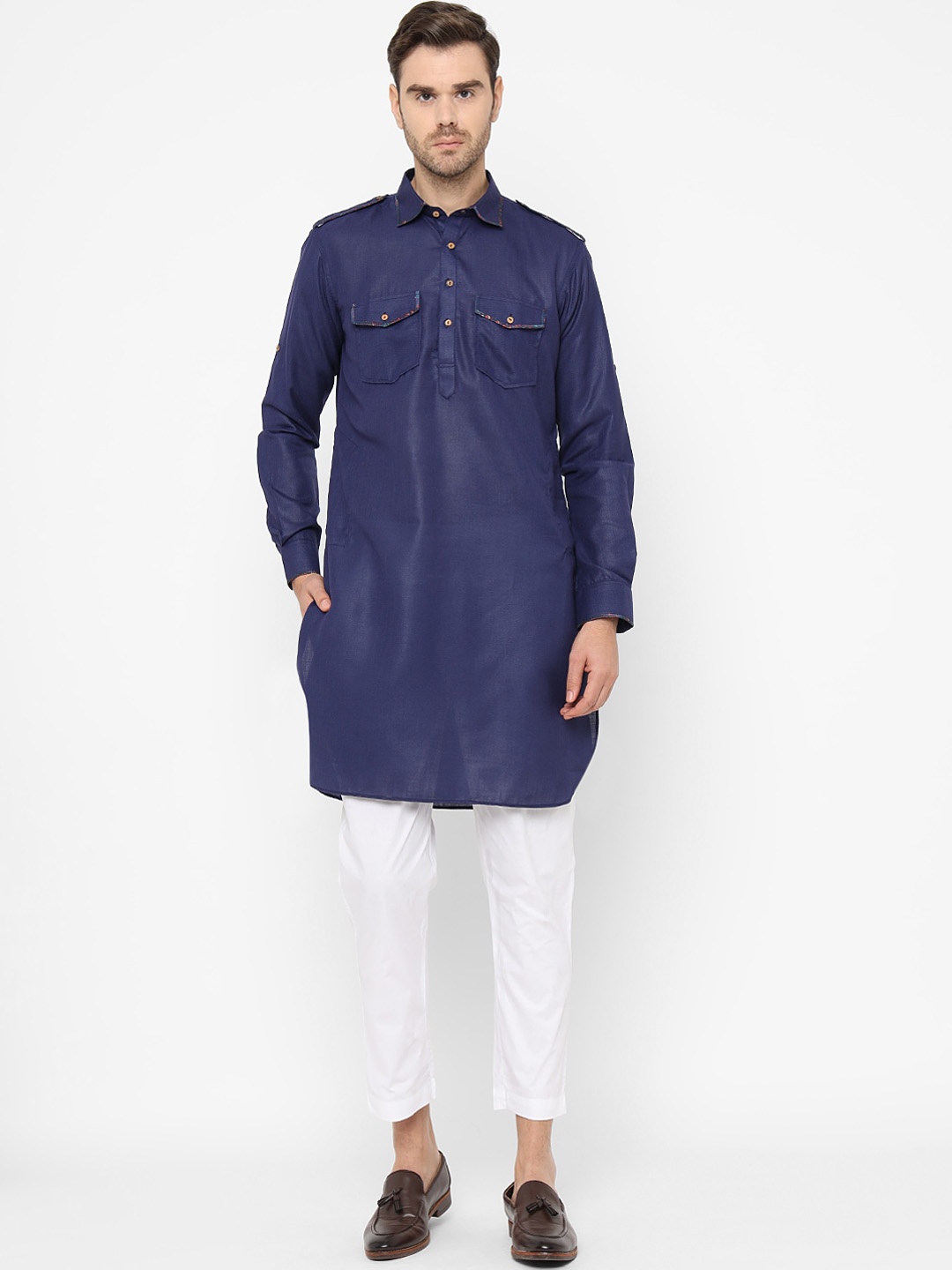 

Chitwan Mohan Men Blue Pathani Kurta with Pyjamas