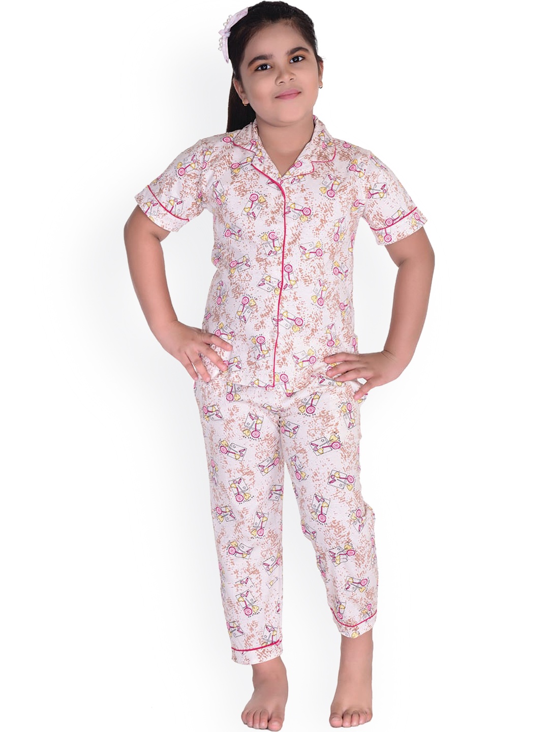 

Zoom Minimondo Unisex Kids Cream-Coloured & Pink Printed Night suit