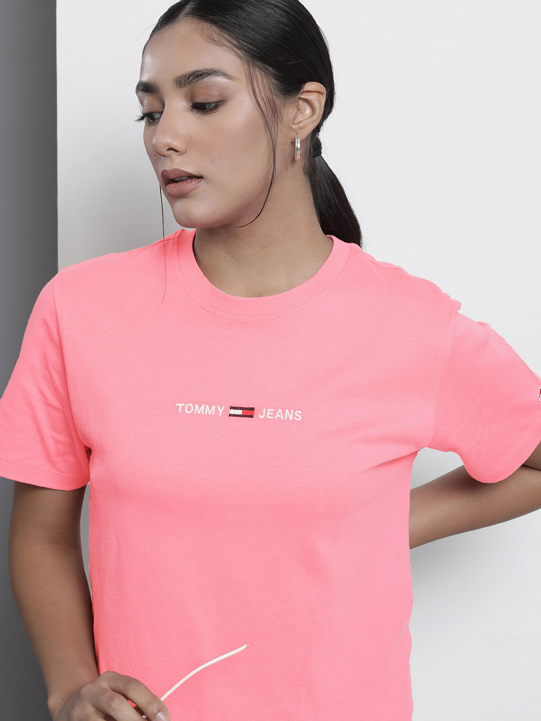 

Tommy Hilfiger Women Pink Brand Logo Embroidered Pure Cotton T-shirt
