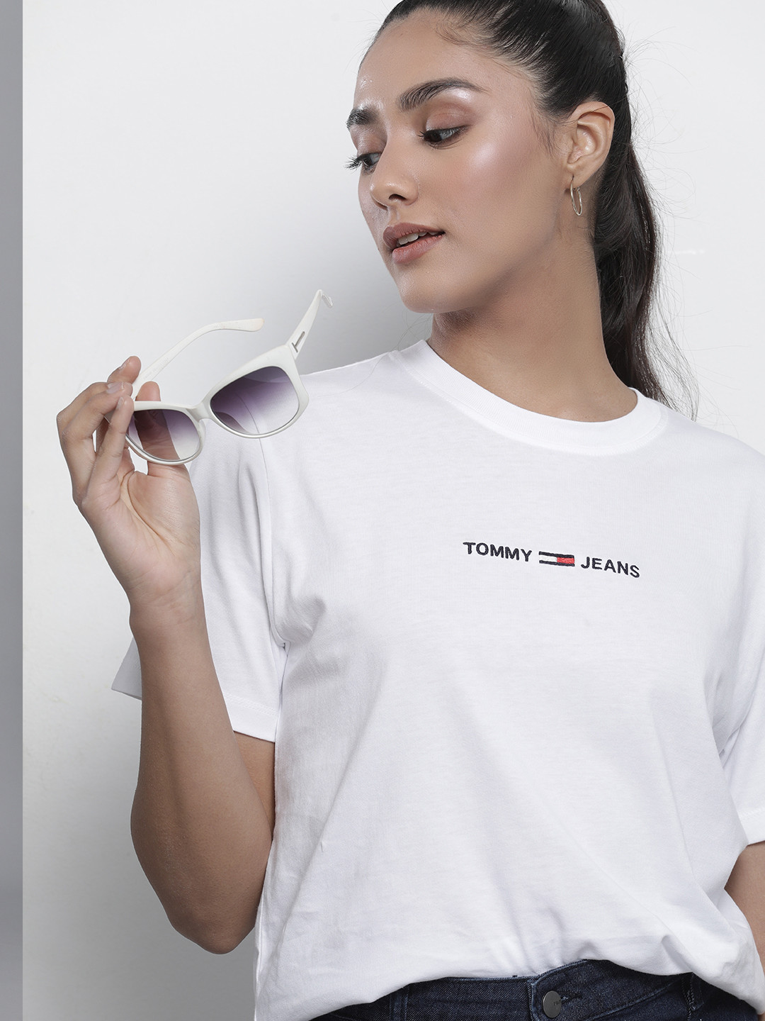 

Tommy Hilfiger Women White Brand Logo Printed Pure Cotton T-shirt