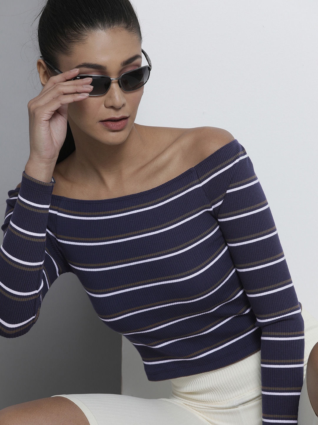 

Tommy Hilfiger Women Blue Striped Slim Fit T-shirt