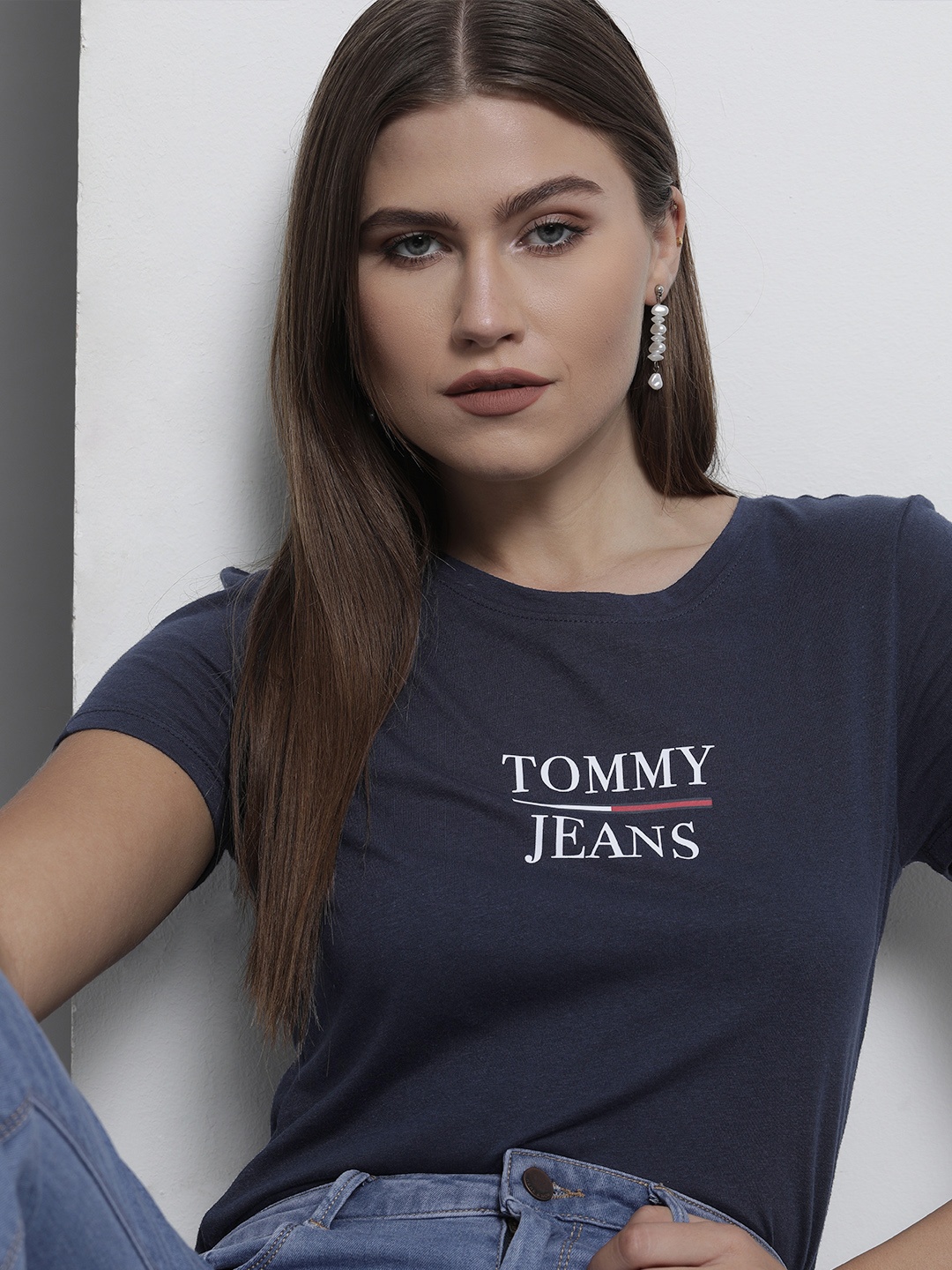 

Tommy Hilfiger Women Navy Blue Brand Logo Printed Skinny Fit T-shirt