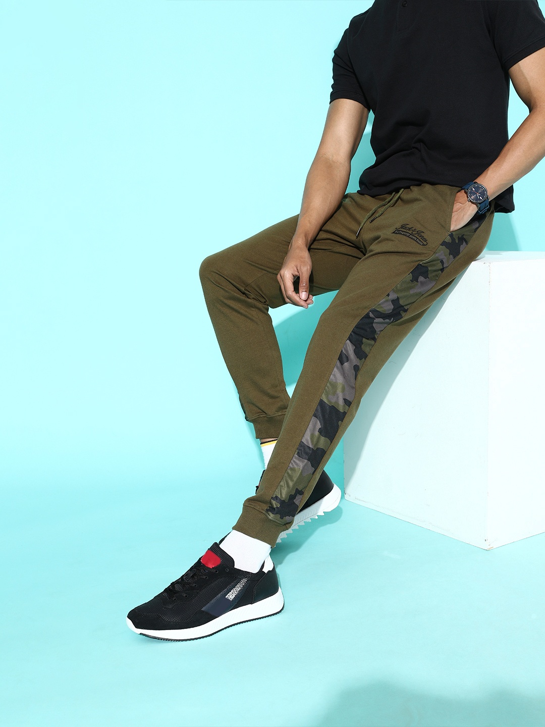 

Jack & Jones Men Olive Camouflage Mod Joggers