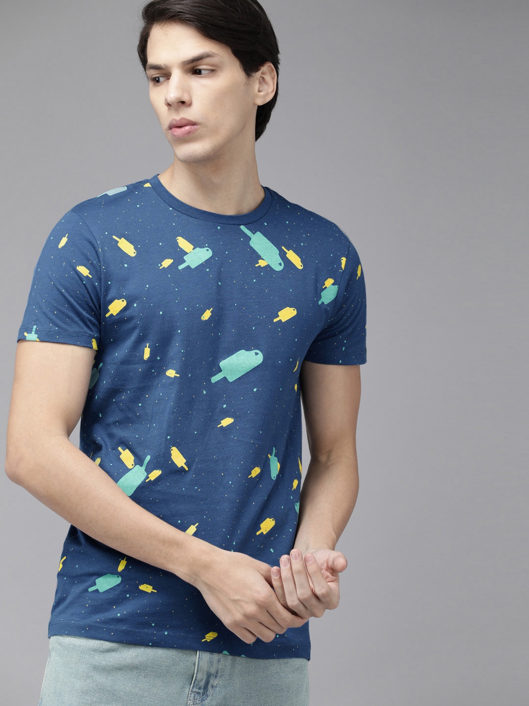 

Jack Jones Men Blue Yellow Graphic Printed Slim Fit Pure Cotton T-shirt