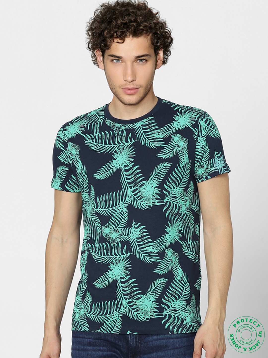 

Jack Jones Men Blue Printed Tropical Slim Fit Cotton Pure Cotton T-shirt