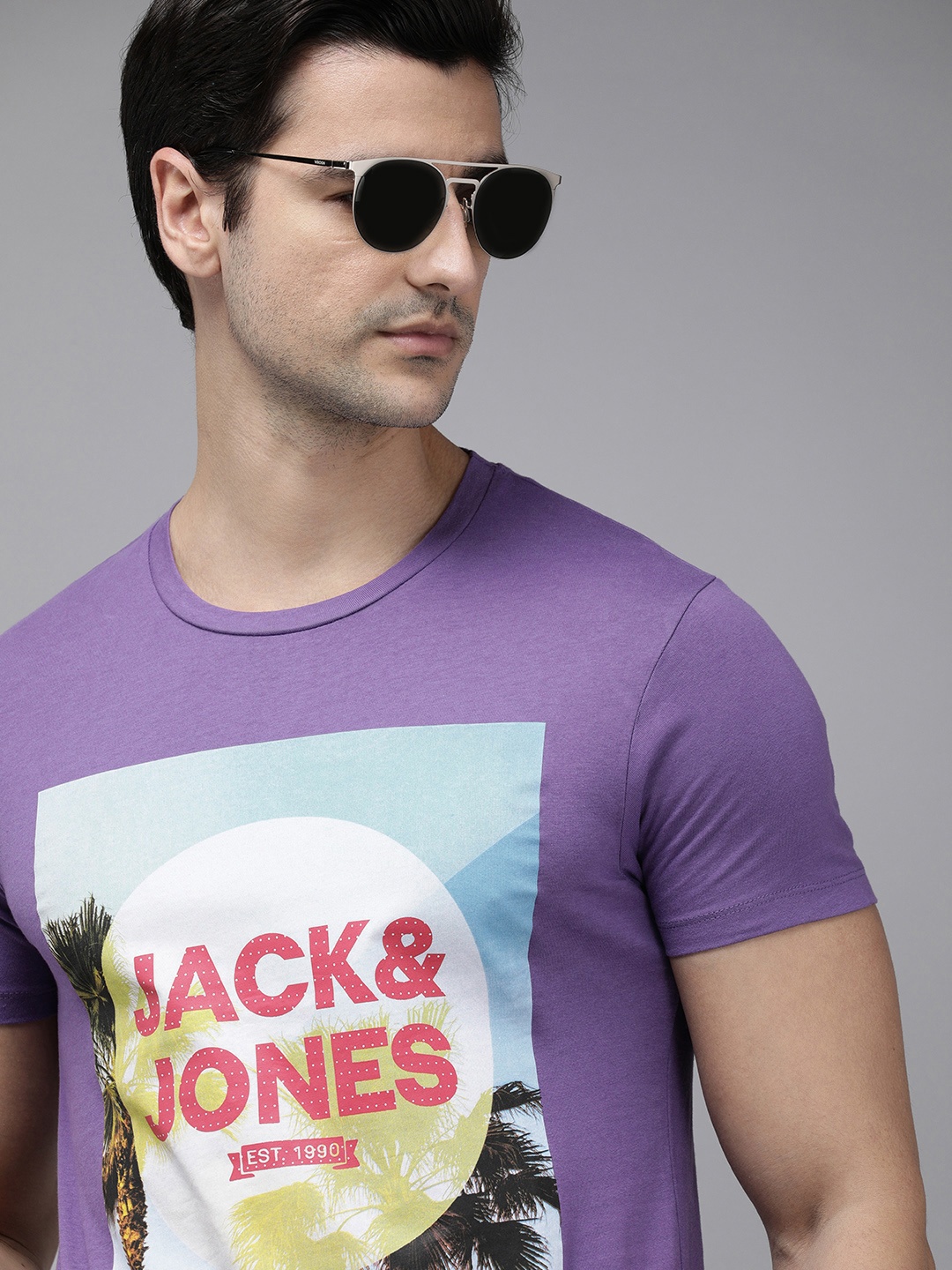 

Jack Jones Men Purple with Tropical Printed Slim Fit Solid Pure Cotton T-shirt