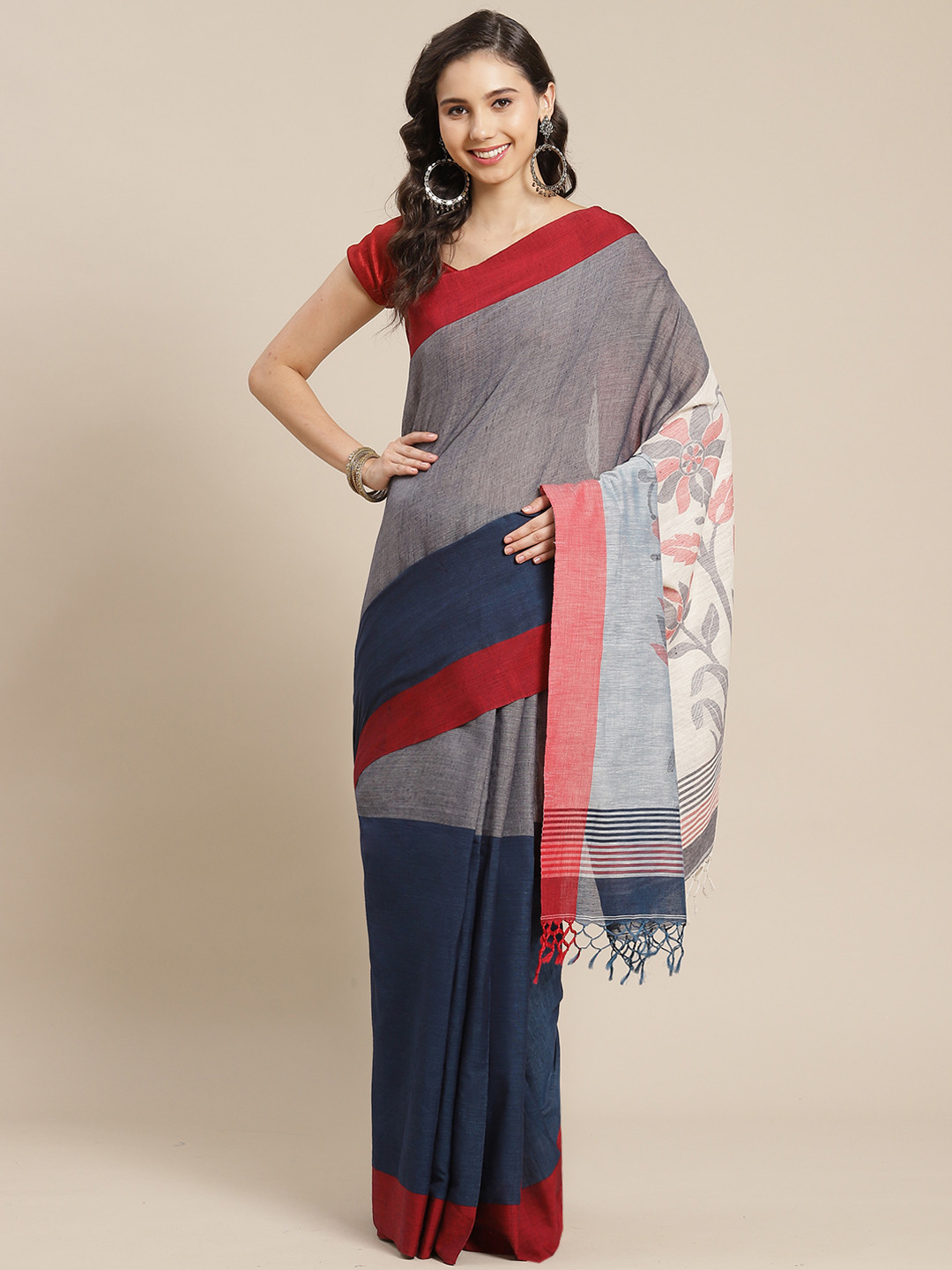 

ADITRI Navy Blue & Grey Colourblocked Pure Cotton Handloom Saree
