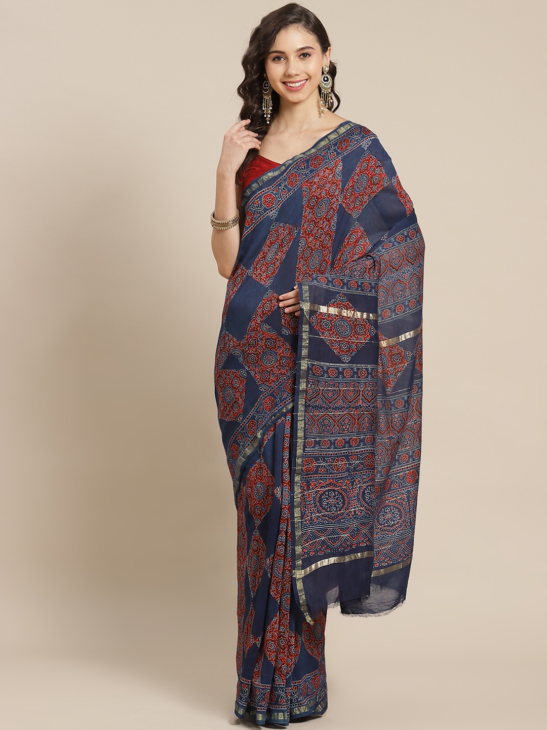 

ADITRI Handloom Navy Blue & Maroon Zari Pure Silk Block Print Saree