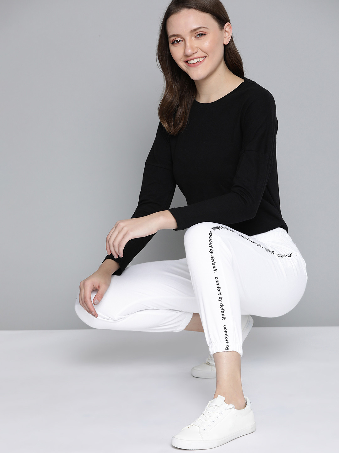 

Mast & Harbour Women White Printed Detail Joggers