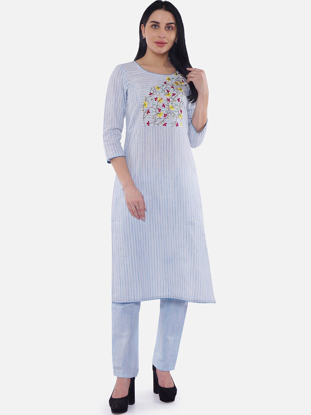 

Be Indi Women Blue Embroidered Pure Cotton Handloom Kurta with Trousers
