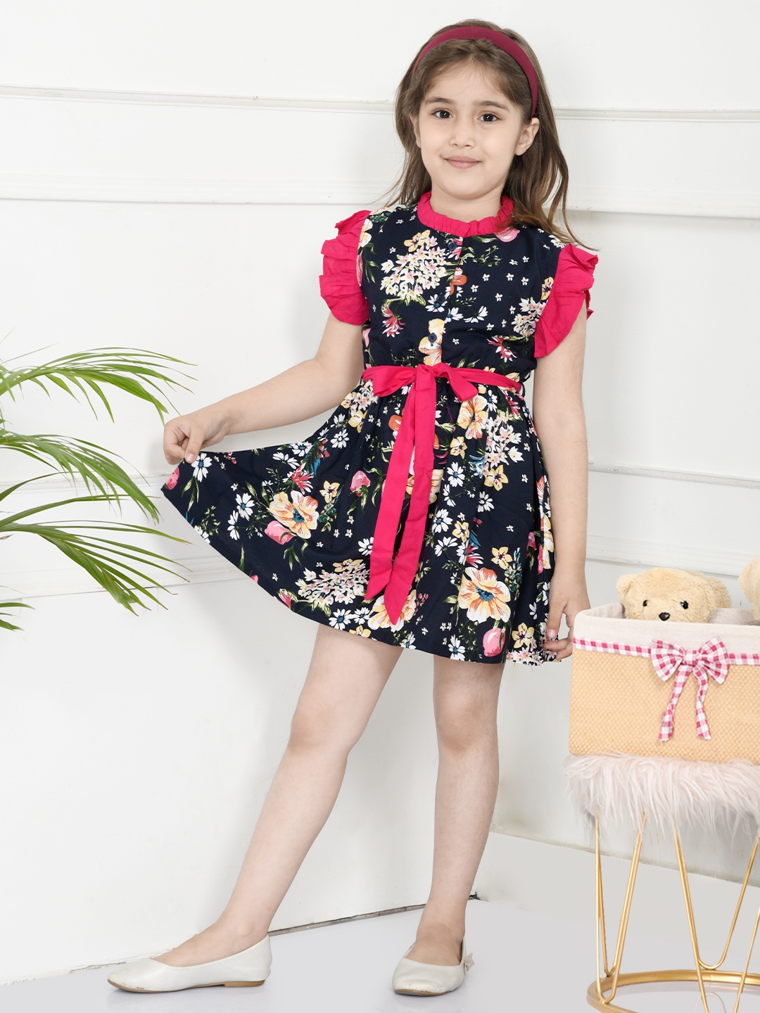 

LilPicks Girls Navy Blue & Pink Floral Printed Ruffled Dress