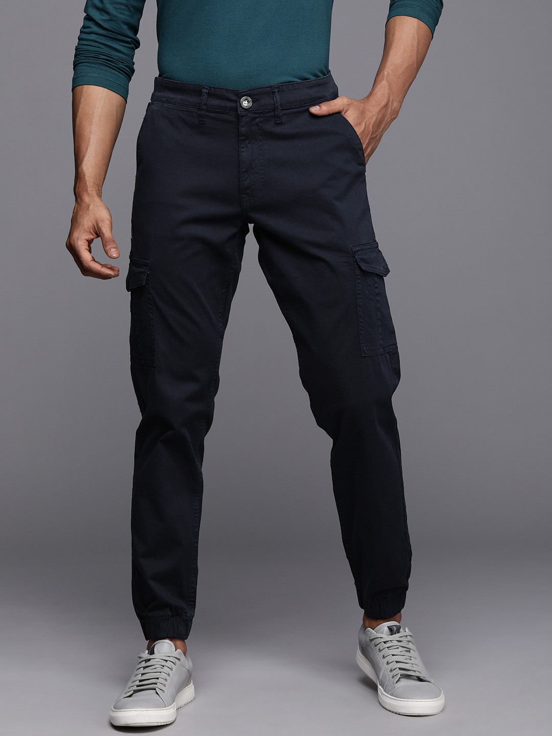 

WROGN Men Navy Blue Slim Fit Joggers Trousers