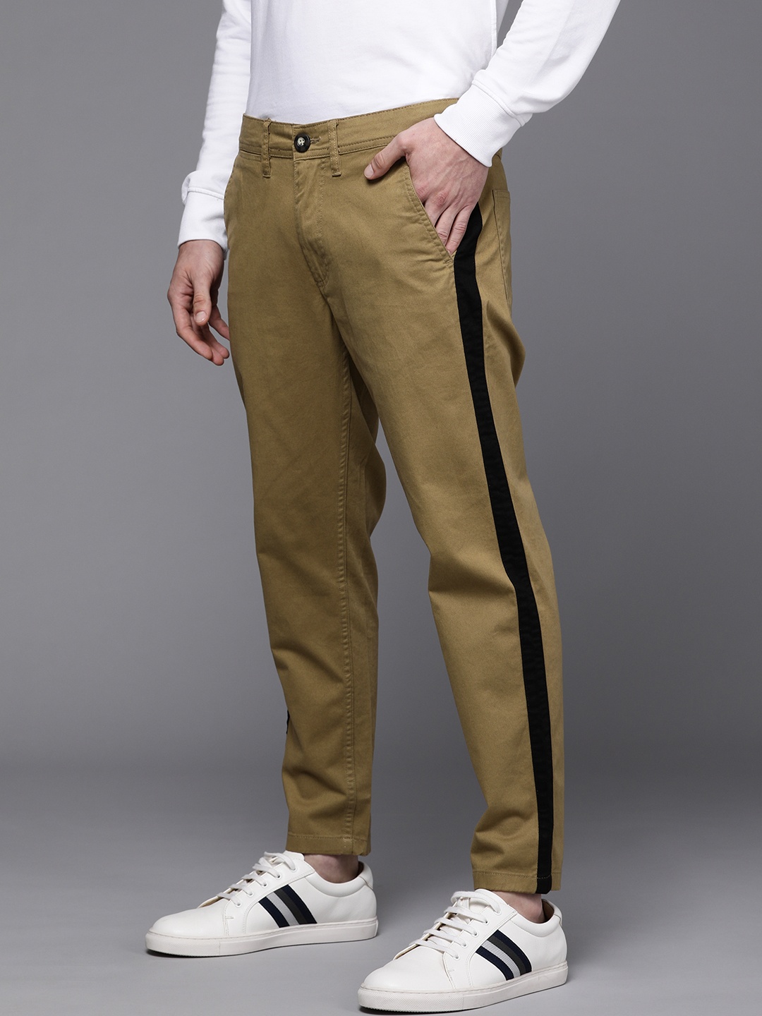 

WROGN Men Khaki Slim Fit Side Striped Chinos