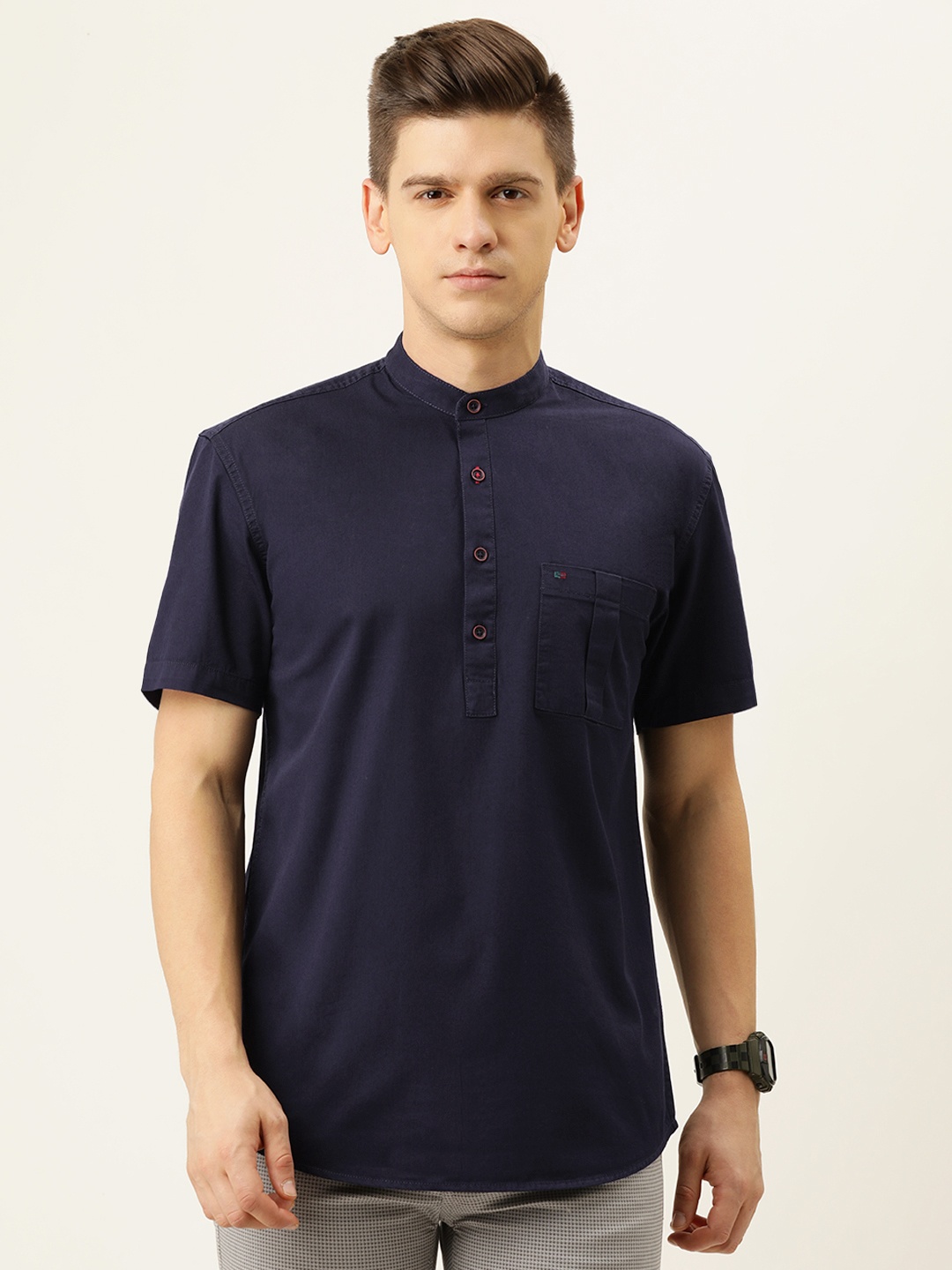 

Peter England Casuals Men Navy Blue Solid Pure Cotton Slim Fit Casual Shirt