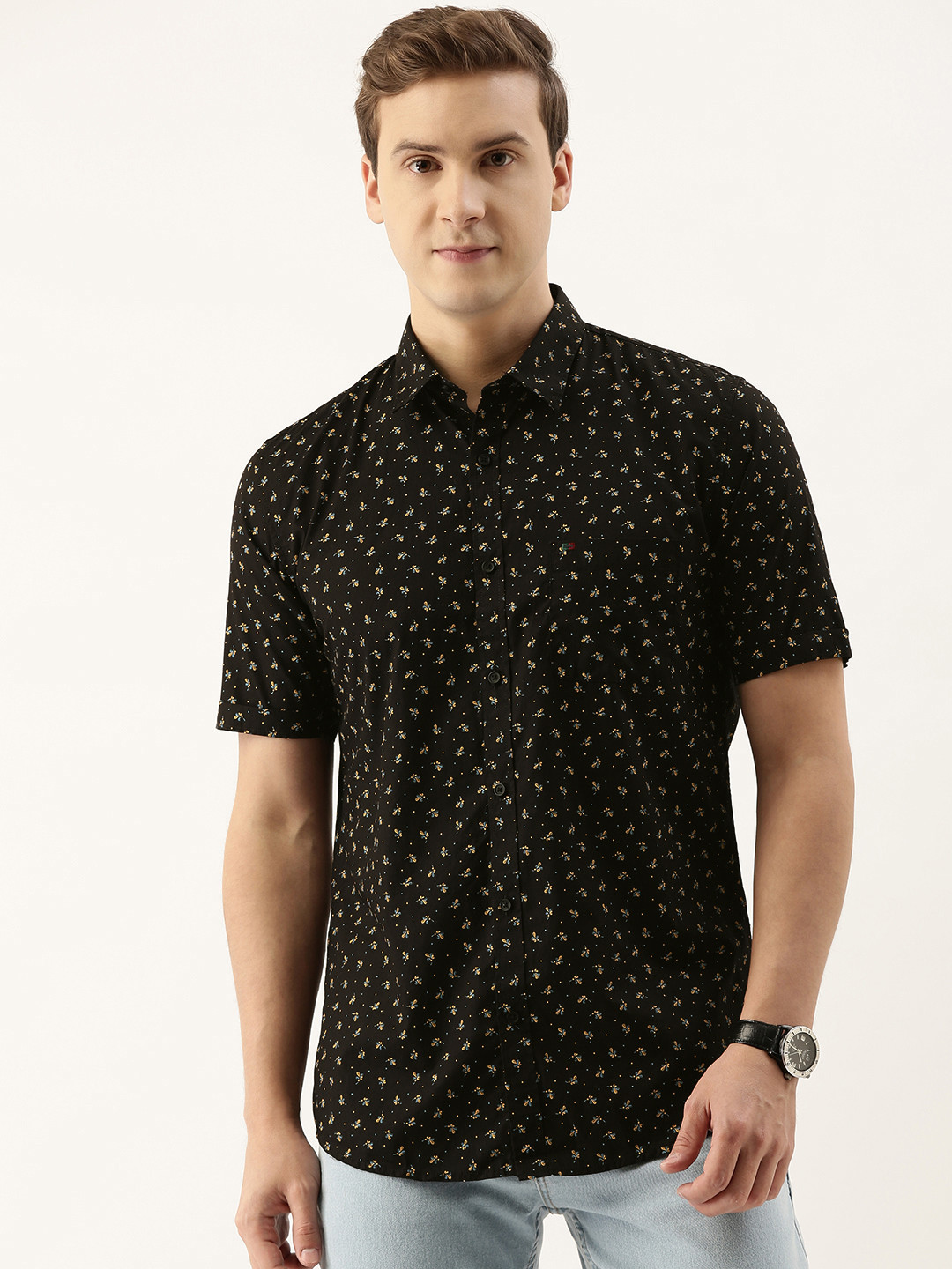 

Peter England Casuals Men Black & Yellow Slim Fit Floral Printed Pure Cotton Casual Shirt