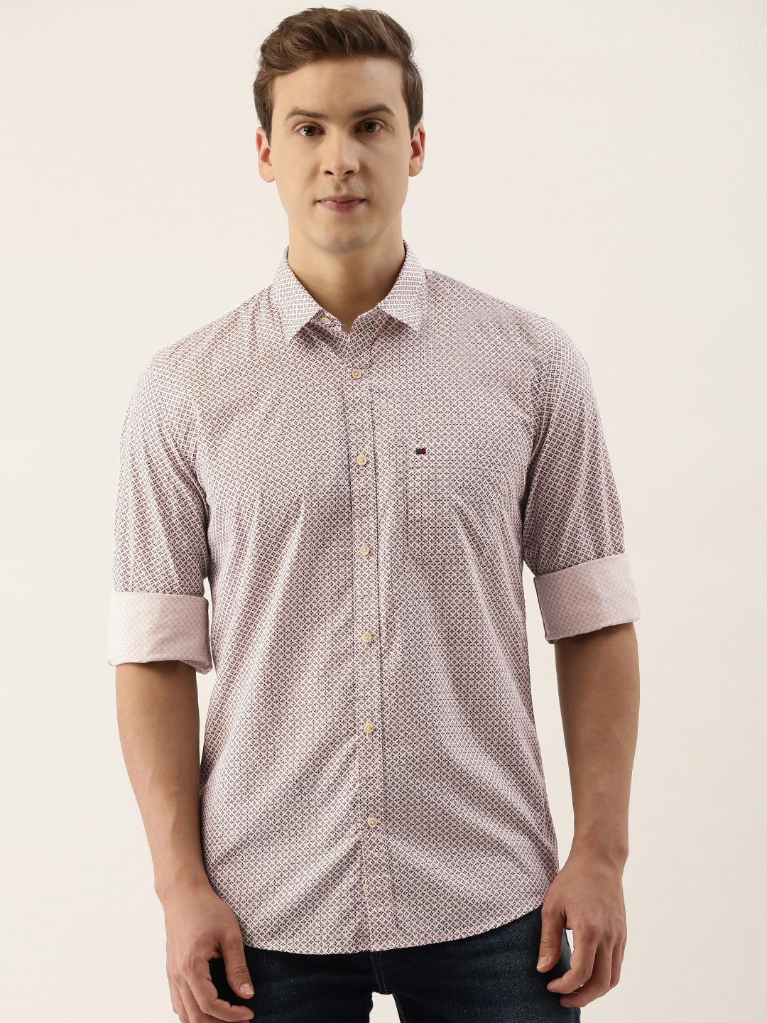 

Peter England Casuals Men Peach-Coloured & Black Slim Fit Floral Printed Pure Cotton Shirt