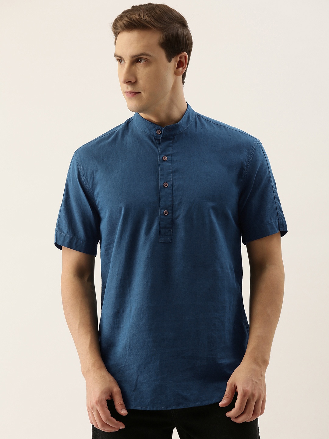

Peter England Casuals Men Blue Solid Slim Fit Casual Shirt
