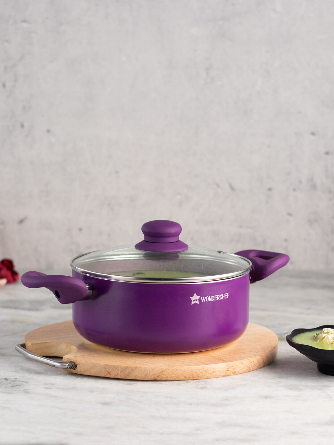 

Wonderchef Purple Casserole With Lid