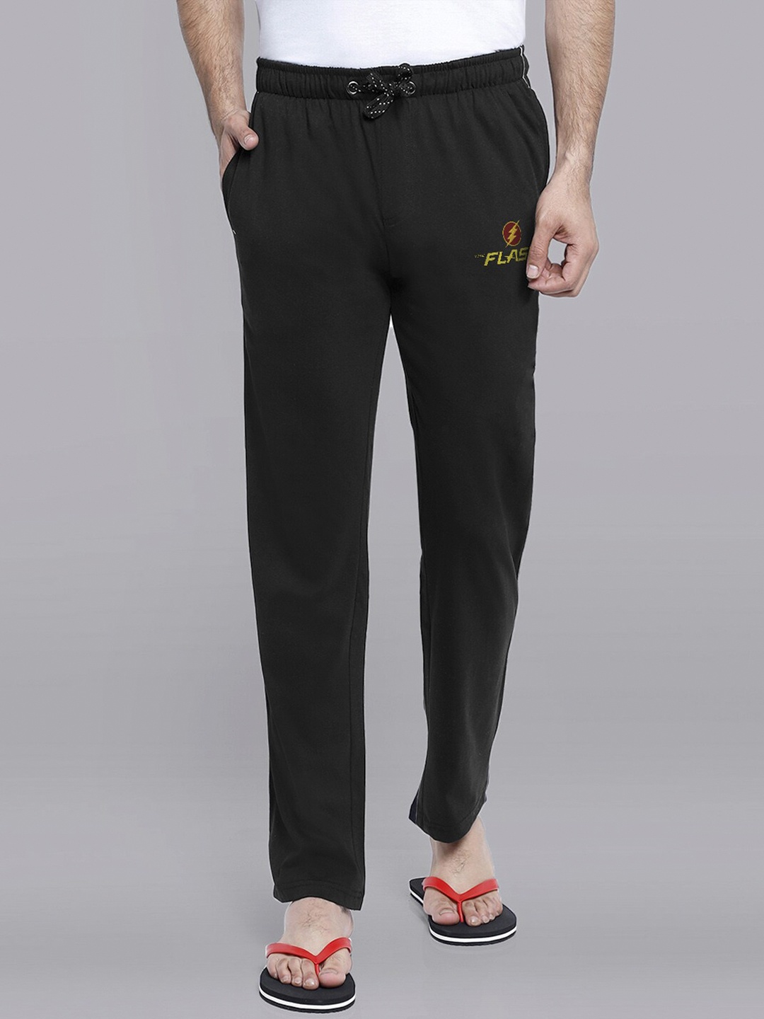 

Free Authority Men Black Flash Featured Cotton Pyjama
