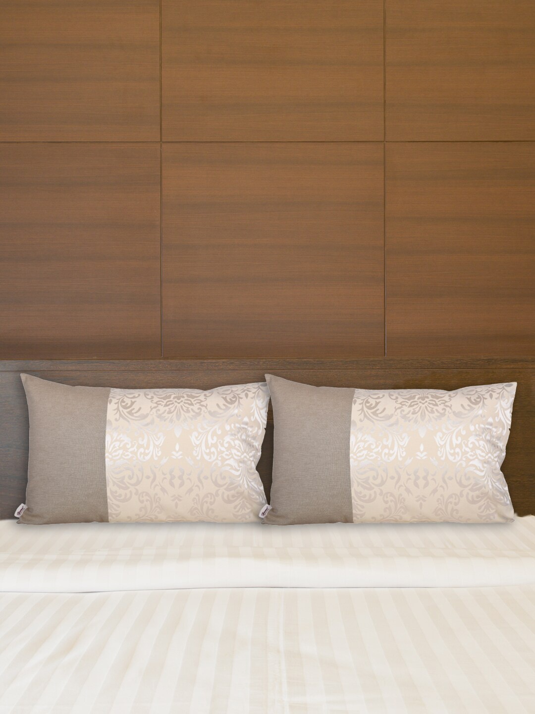 

Home Set Of 2 Cream-Coloured & Taupe Colourblocked Cotton Pillow Covers