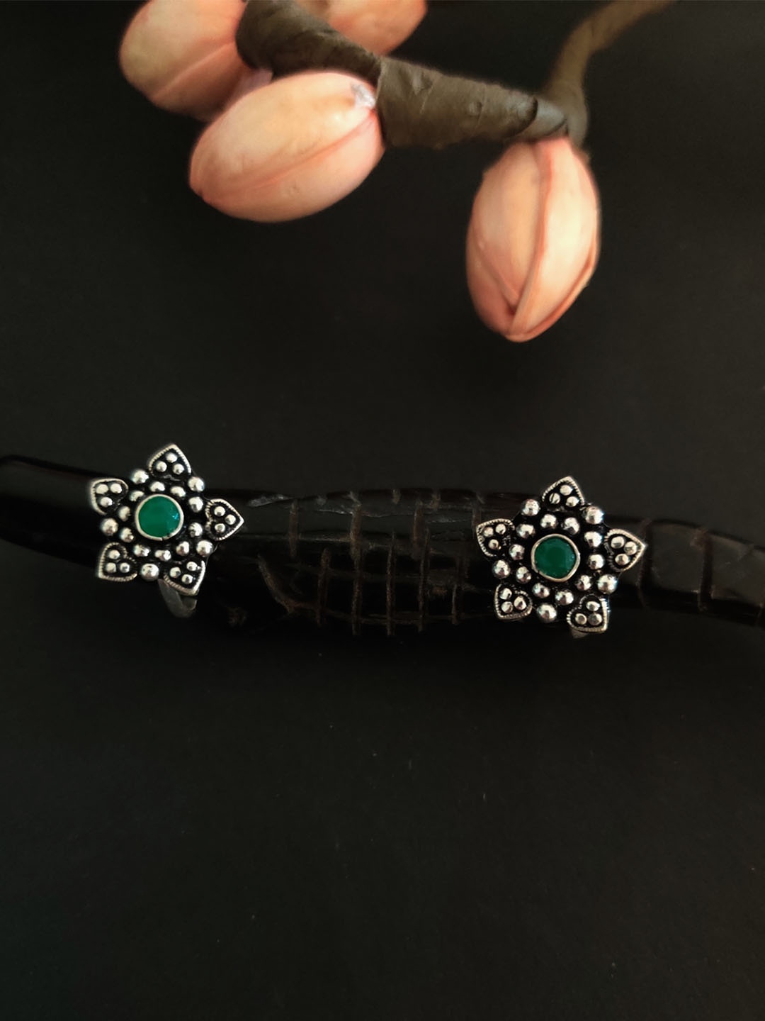

Binnis Wardrobe Womens Silver & Green German toe ring