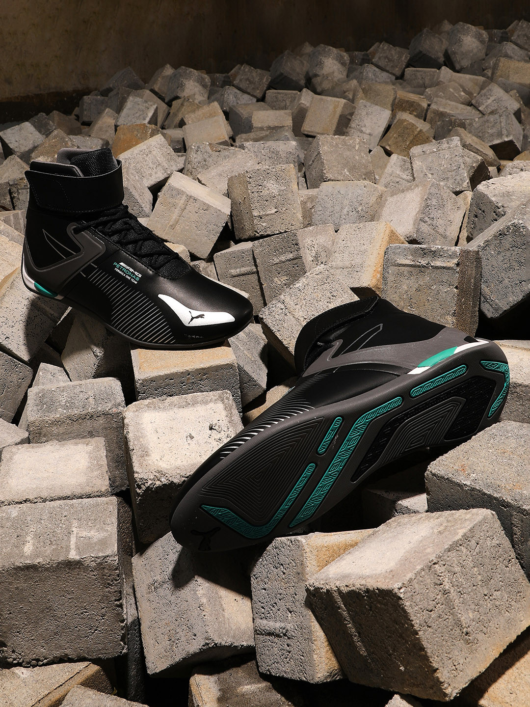 

PUMA Motorsport Unisex Black Mercedes F1 A3ROCAT Printed Sneakers