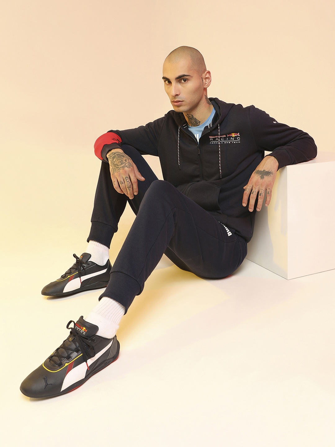 

PUMA Motorsport Unisex Black Red Bull Racing R-Cat Machina Sneakers