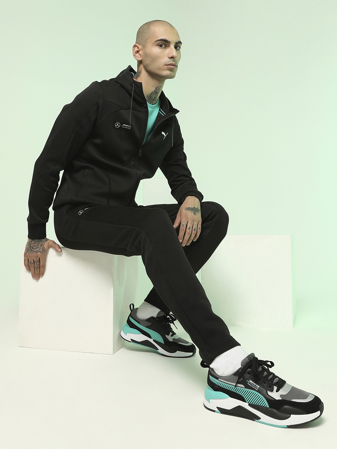 PUMA Motorsport Unisex Black & Green Colourblocked Mercedes F1 X-Ray 2 Sneakers