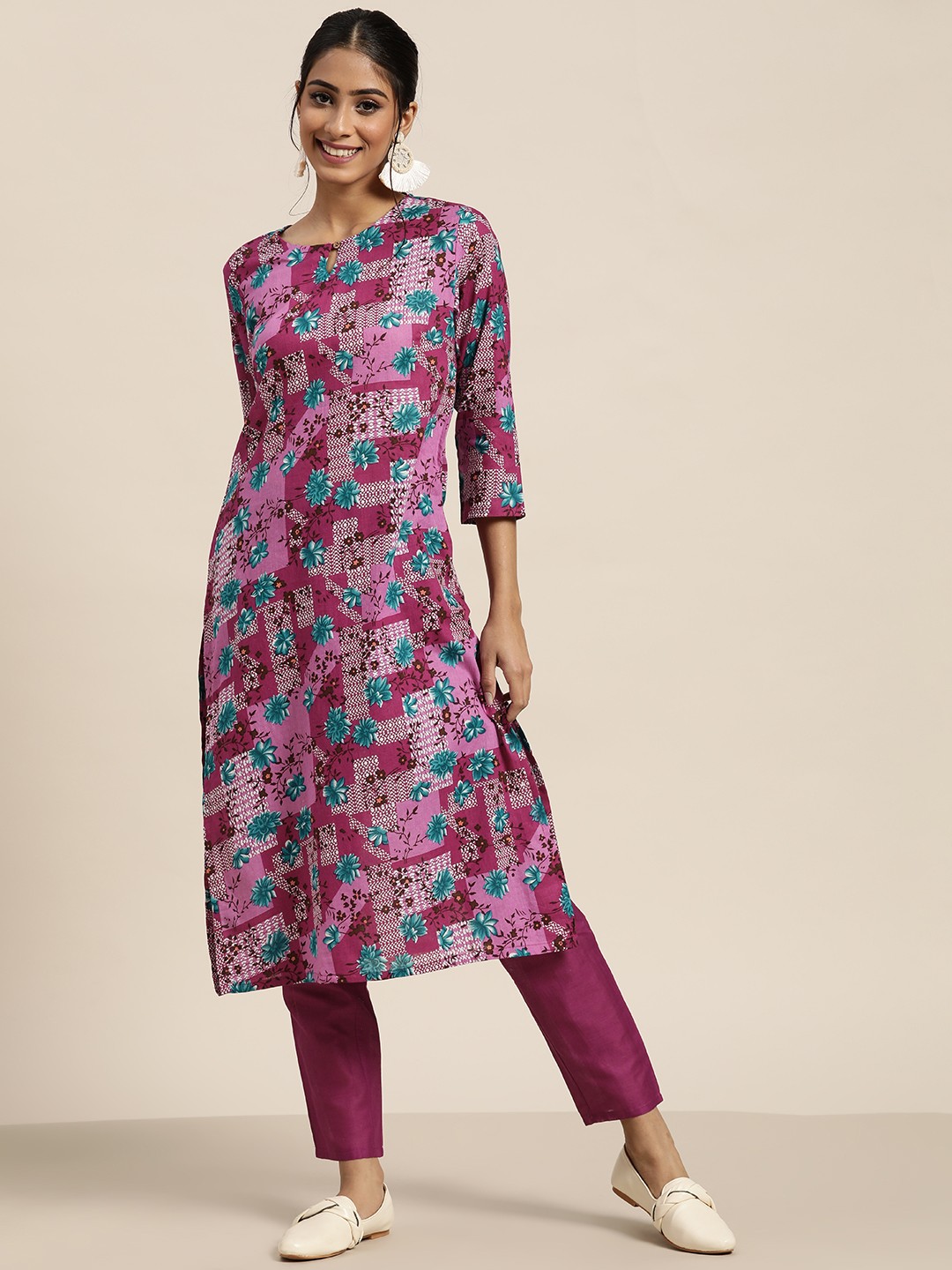 

Sangria Women Purple Pure Cotton Floral Print Straight Kurta with Trousers