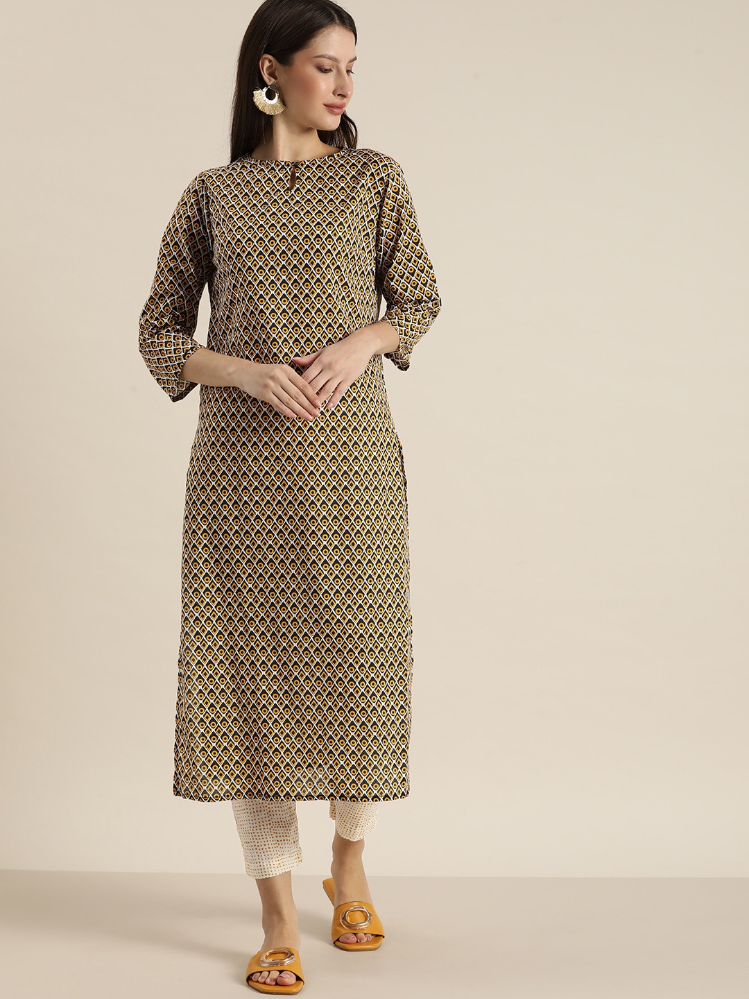 

Sangria Women Mustard Yellow Printed Regular Pure Cotton Kurta with Trousers