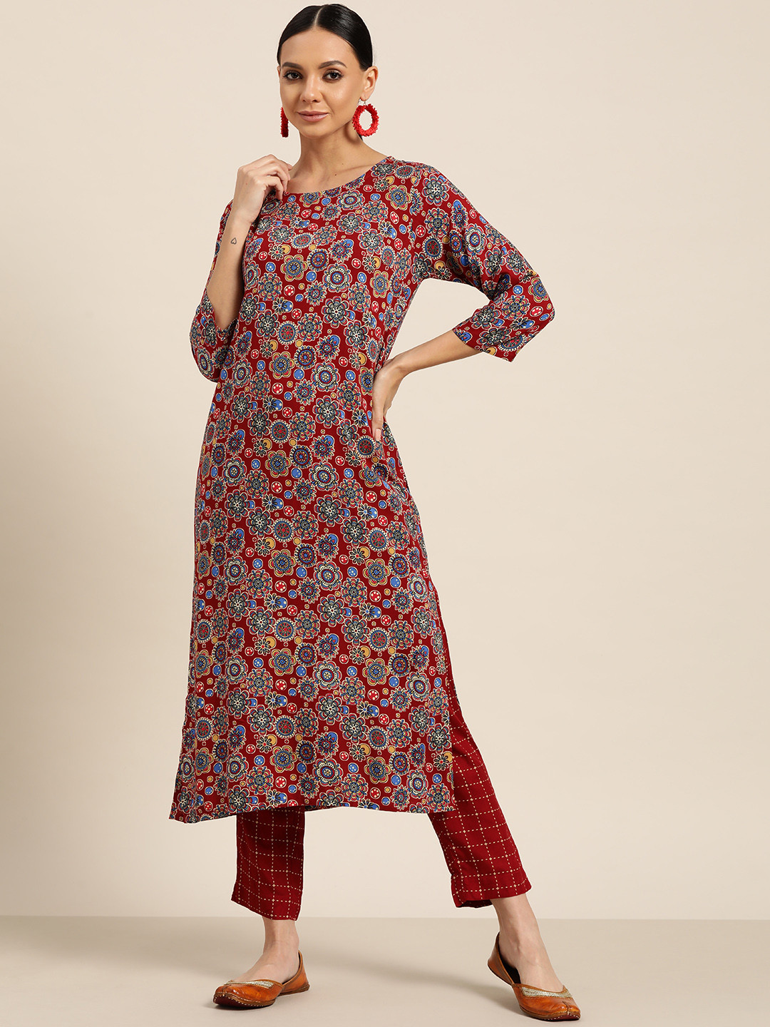 

Sangria Women Maroon & Blue Ethnic Motifs Printed Regular Kurta with Trousers