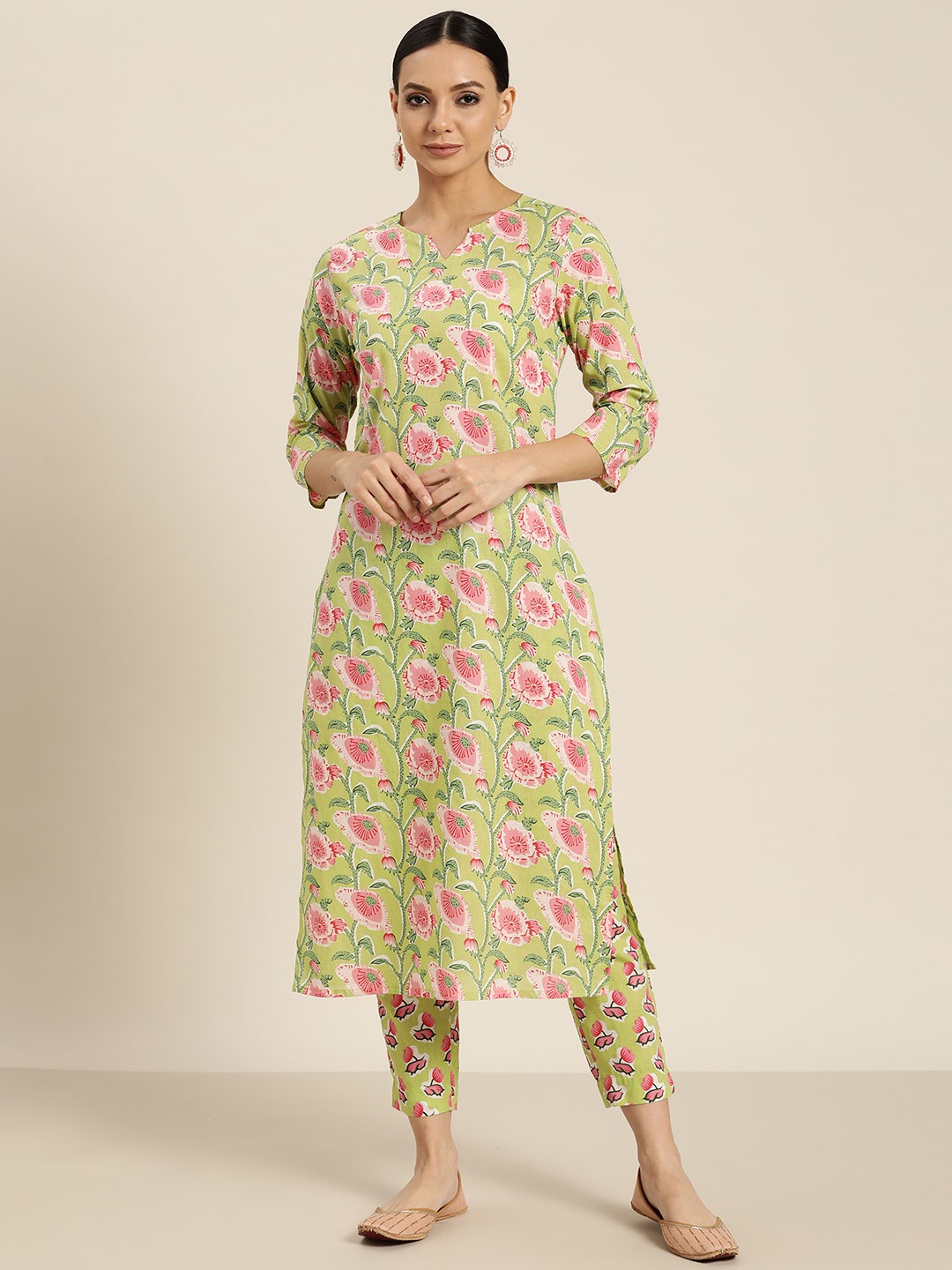 

Sangria Women Green & Pink Ethnic Motifs Printed Regular Pure Cotton Kurta with Trousers