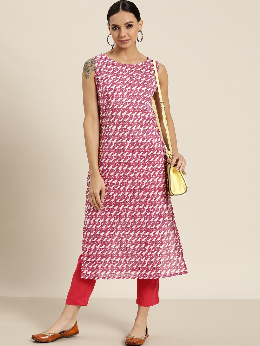 

Sangria Women Pink & Red Printed Regular Pure Cotton Kurta with Trousers