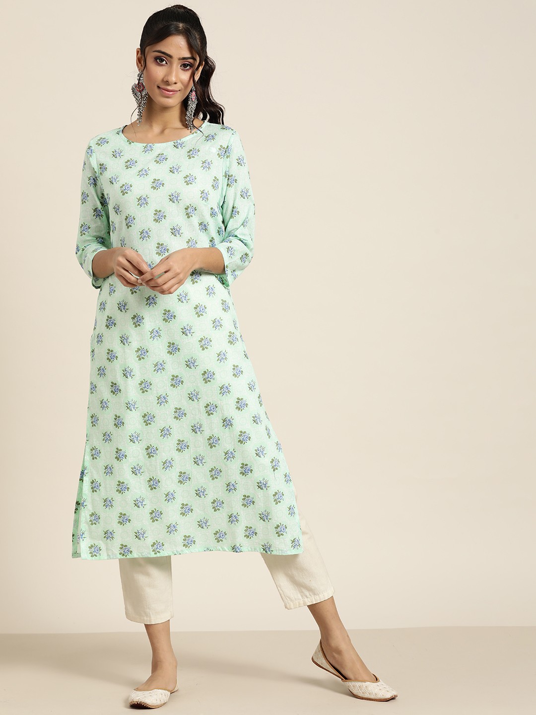 

Sangria Women Sea Green & Blue Floral Printed Pure Cotton Straight Kurta