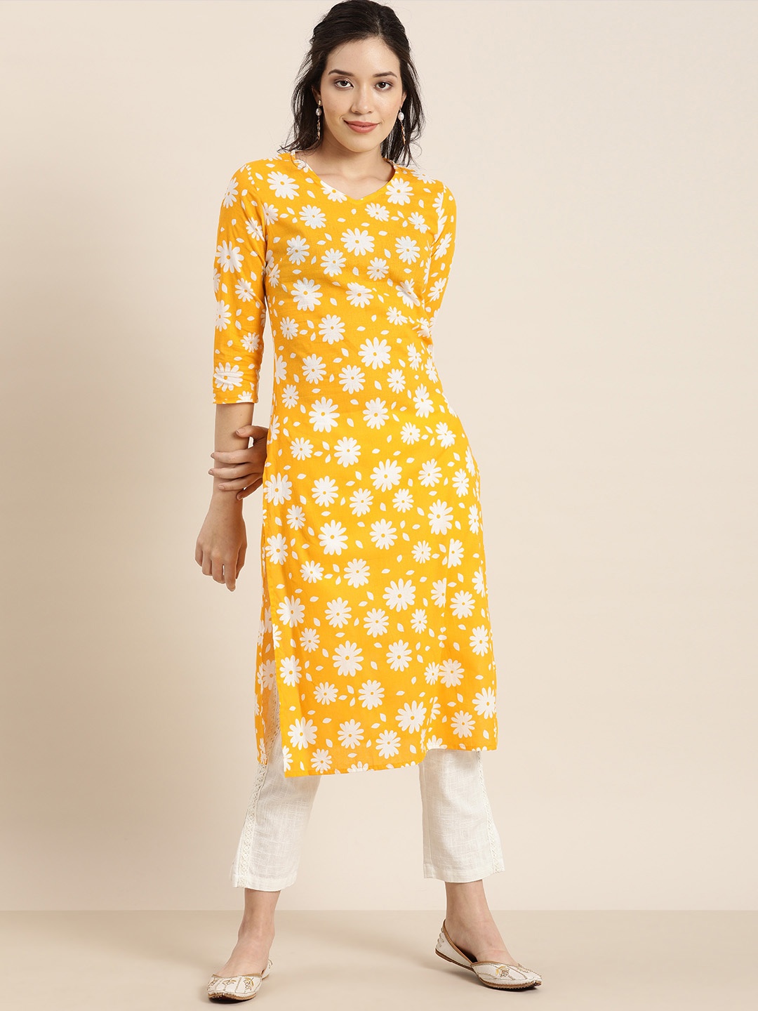 

Sangria Women Yellow & White Floral Printed Floral Kurta