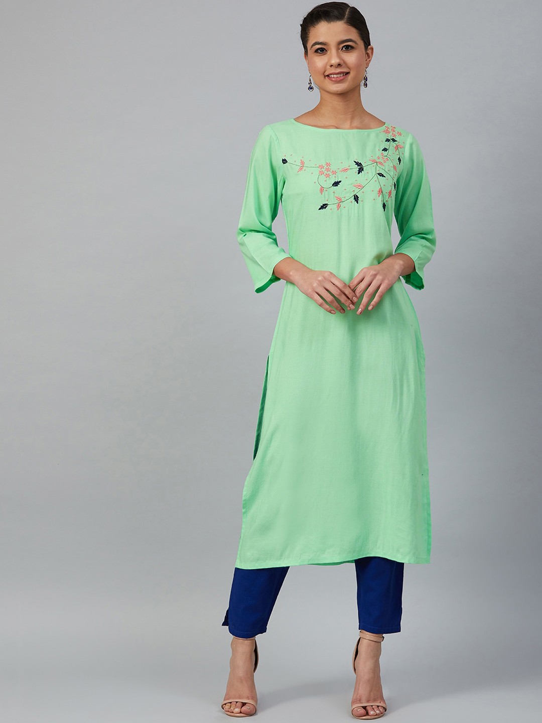 

Jompers Women Green & Pink Embroidered Regular Sleeves Viscose Rayon Kurta