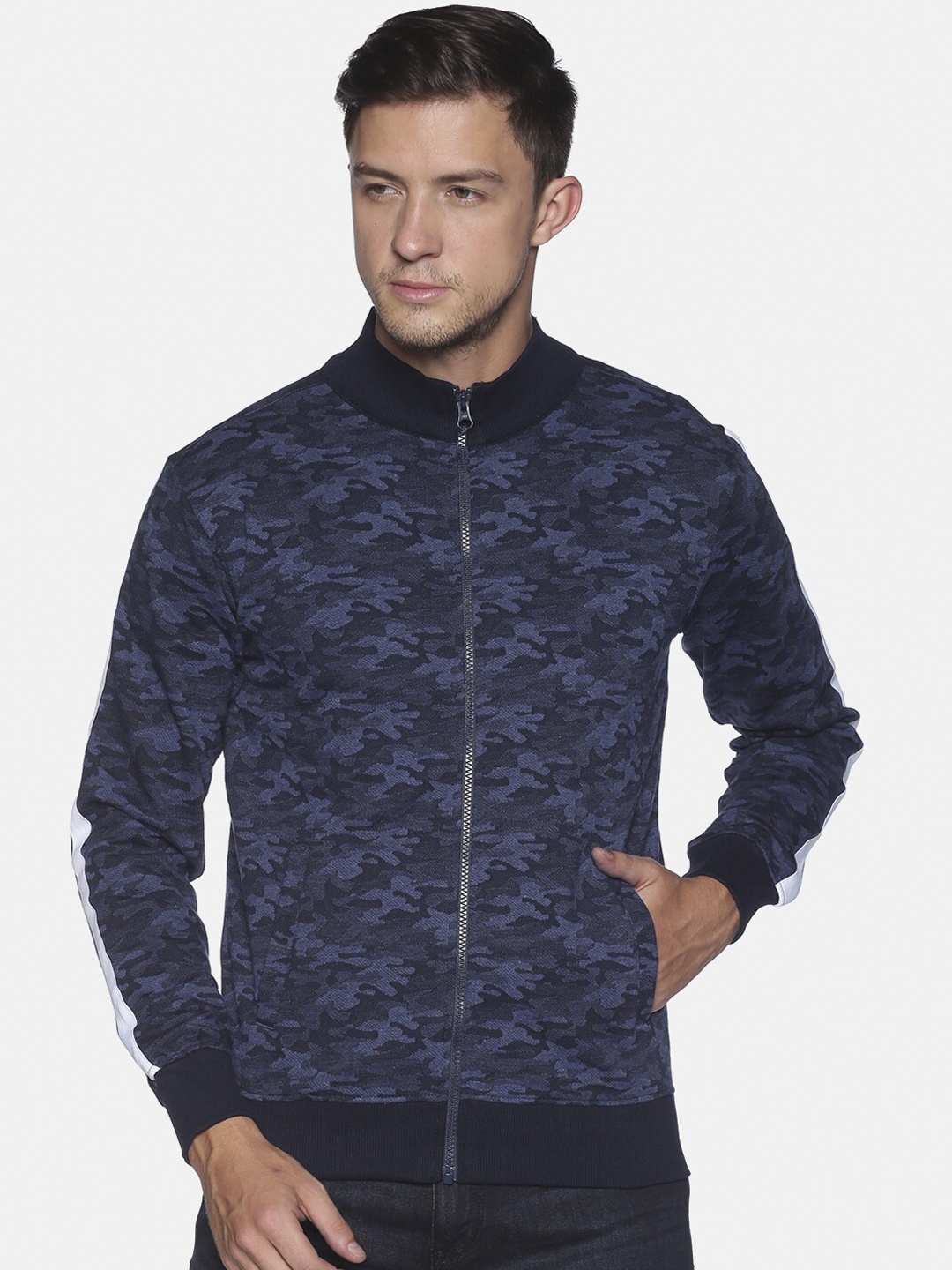 

Campus Sutra Men Navy Blue Sweatshirt